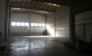 Nave Industrial en Alquiler en Villaverde de 1.387m²