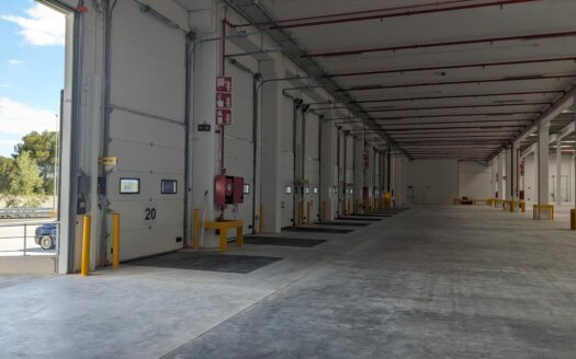 Nave logística en alquiler en Gelida de 19.601 m²
