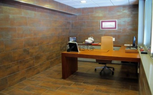 Nave en alquiler en Girona