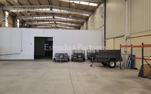 Nave Industrial en alquiler en Seseña de 1.200 m²