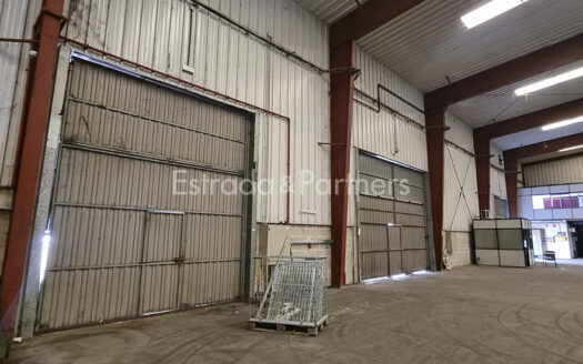Nave Industrial en Alquiler en Cabanillas del Campo de 2.500 m²