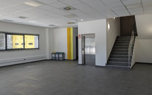 Nave de alquiler en Sils de 57.111 m²