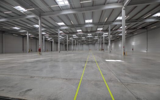 Nave de alquiler en Sils de 57.111 m²