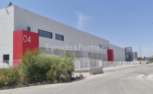 Plataforma Logística en Alquiler en Vallecas de 7.479 m²