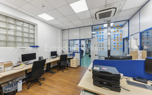 Nave Industrial en Alquiler y Venta en Vallecas de 1.613 m²