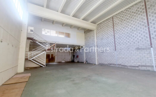 Nave Industrial en Venta en Azuqueca de Henares de 800m²
