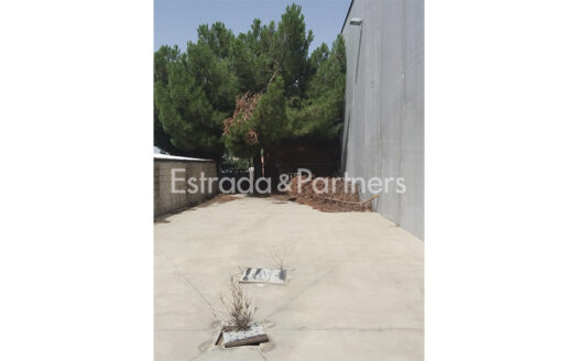 Nave Industrial en Alquiler y Venta en Paracuellos del Jarama de 2.200 m²