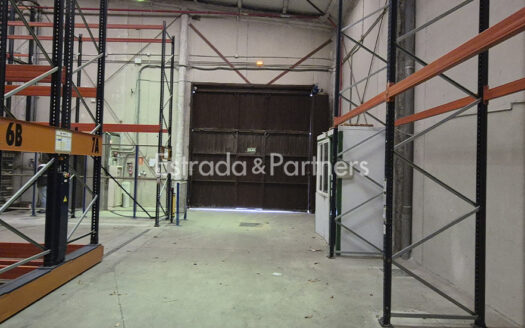 Nave Industrial en Alquiler y Venta en Paracuellos del Jarama de 2.200 m²