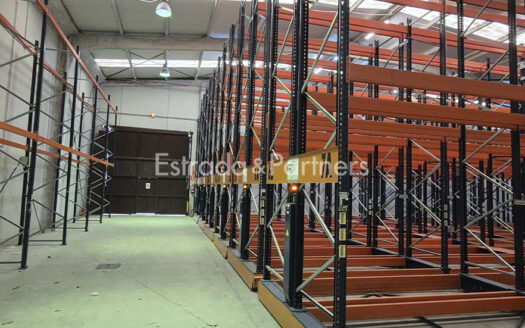 Nave Industrial en Alquiler y Venta en Paracuellos del Jarama de 2.200 m²