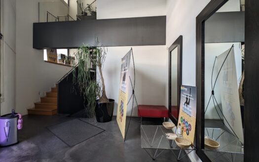 Nave industrial en venta en Sabadell de 656 m²