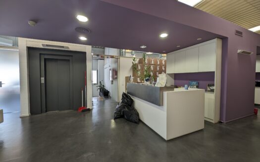 Nave industrial en venta en Sabadell de 656 m²