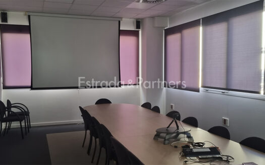 Nave Logística en Alquiler en Cabanillas del Campo de 5.406 m²