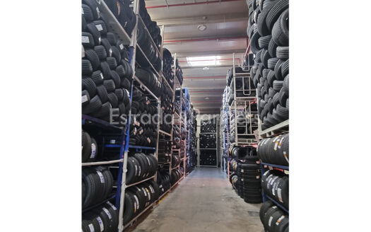 Nave Logística en Alquiler en Cabanillas del Campo de 5.406 m²