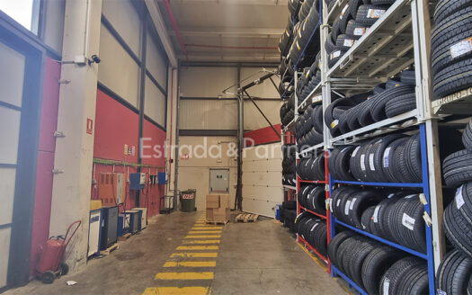 Nave Logística en Alquiler en Cabanillas del Campo de 5.406 m²