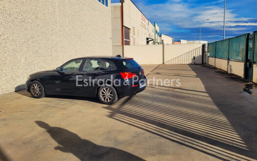Nave Industrial en alquiler en Casarrubios del Monte de 1.974 m²
