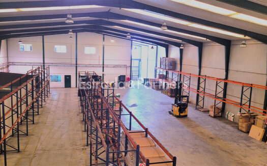Nave Industrial en alquiler en Casarrubios del Monte de 1.974 m²