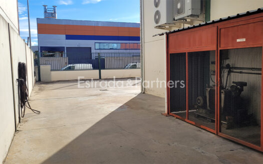 Nave Industrial en alquiler en Casarrubios del Monte de 1.974 m²