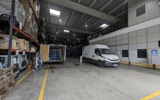 Nave en alquiler en L’Hospitalet de Llobregat de 1.982 m²
