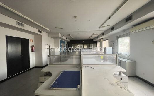 Nave Logística en venta en Tres Cantos de 6.893 m²