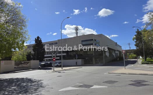 Nave Industrial en Venta en Madrid 4.696m²