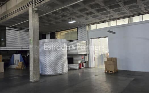 Nave Industrial en Venta en Madrid 4.696m²