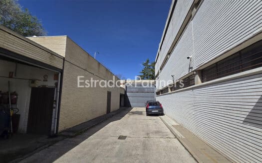 Nave Industrial en Venta en Madrid 4.696m²