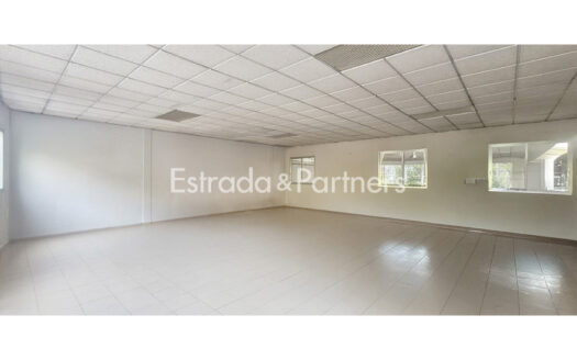 Nave Industrial en Venta en Coslada de 855 m²