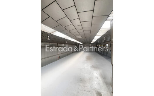 Nave Industrial en Venta en Coslada de 855 m²