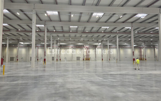 Plataforma logística alquiler en Alcalá de Henares 6.914m²