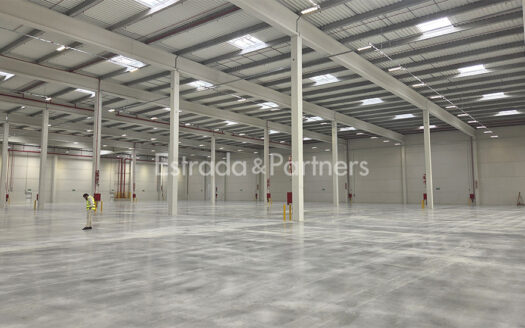 Plataforma logística alquiler en Alcalá de Henares 6.914m²