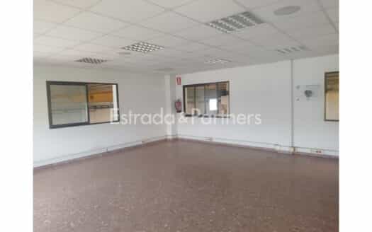 Nave Industrial en Alquiler en Valencia de 1.660m²