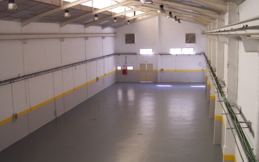 Nave de alquiler en Badalona de 762 m²