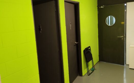 Nave industrial de venta y alquiler en Cornella de Llobregat de 2.617 m²