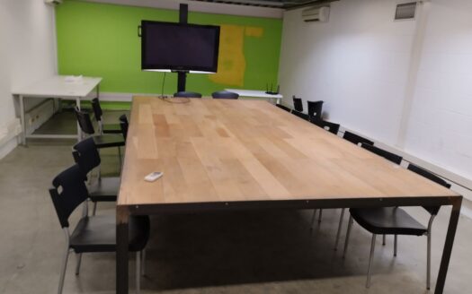 Nave industrial de venta y alquiler en Cornella de Llobregat de 2.617 m²