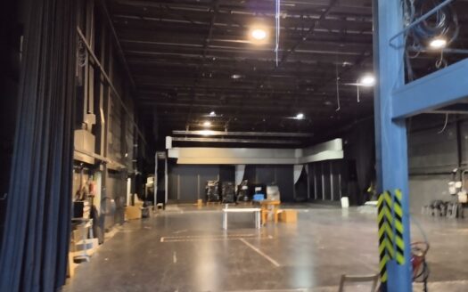 Nave industrial de venta y alquiler en Cornella de Llobregat de 2.617 m²