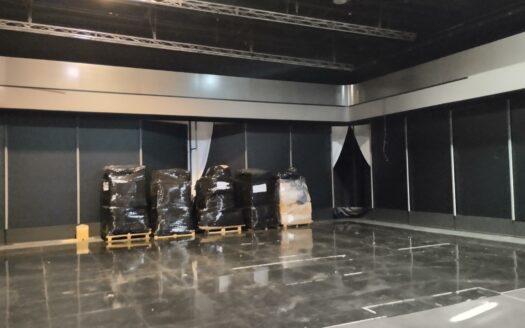 Nave industrial de venta y alquiler en Cornella de Llobregat de 2.617 m²