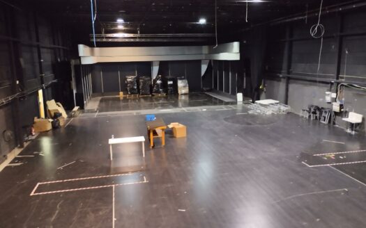 Nave industrial en venta en Sant Just desvern de 1.416 m²