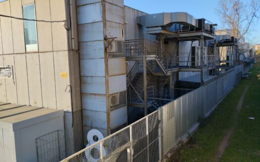 Nave industrial en venta en Sant Just desvern de 1.416 m²