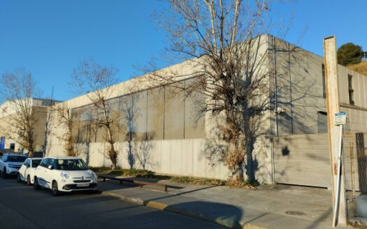 Nave industrial en venta en Sant Just desvern de 1.416 m²