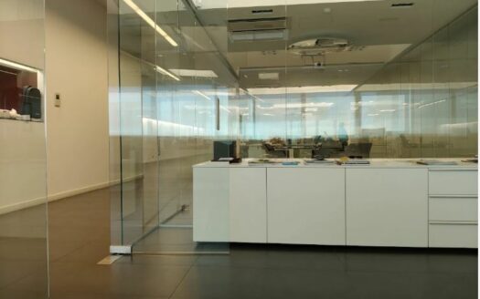 Nave industrial de Venta/Alquiler de 694 m² en Cornellá de Llobregat