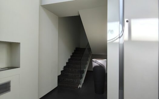 Nave industrial de Venta/Alquiler de 694 m² en Cornellá de Llobregat