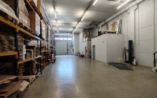 Nave industrial de Venta/Alquiler de 694 m² en Cornellá de Llobregat