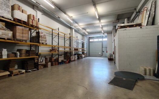 Nave industrial de Venta/Alquiler de 694 m² en Cornellá de Llobregat