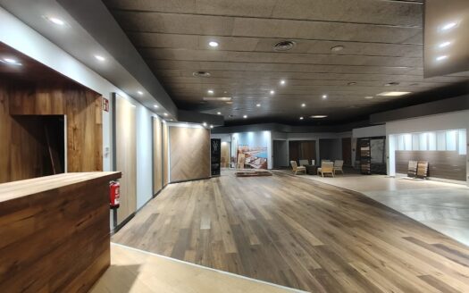 Nave industrial de venta y alquiler en Cornella de Llobregat de 2.617 m²