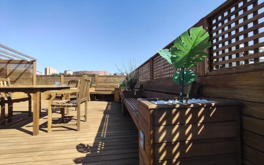 Nave industrial de venta y alquiler en Cornella de Llobregat de 2.617 m²