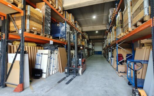 Nave industrial en venta en Vallirana de 529 m²