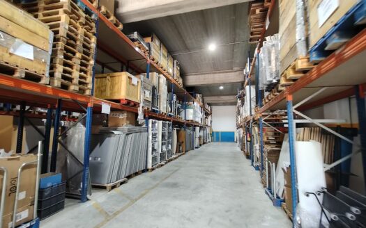 Nave industrial en venta en Vallirana de 529 m²
