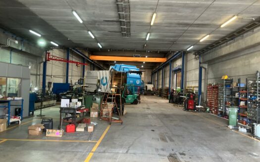 Naves industriales en alquiler en Parets del Vallés de 1.295 a 2.637 m²