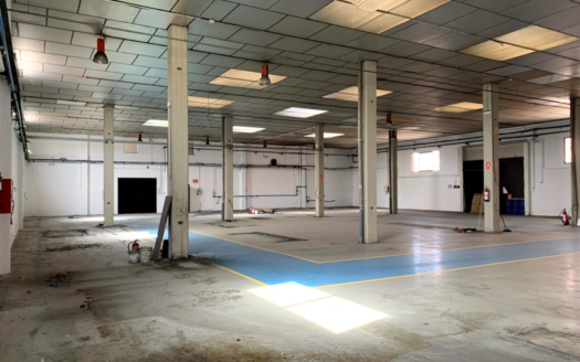 Nave industrial de alquiler en Lliçà de Vall de 1.390 m²