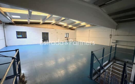Nave Industrial en venta en Mejorada del Campo de 490m²
